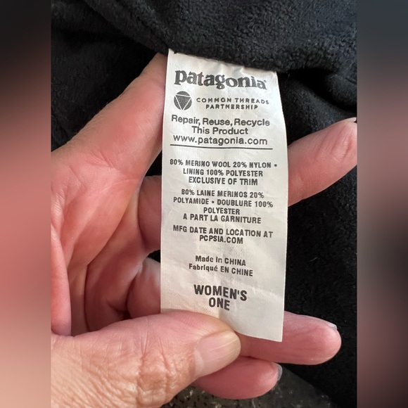 Patagonia Merino Wool Coastal Cable Knit Beanie Reversible Winter Outdoor Snow - Picture 8 of 10